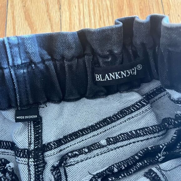 BLANKNYC elastic waistband shorts women’s‎ size 27 - Picture 3 of 4